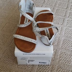 Cute sliver steve madden sandals